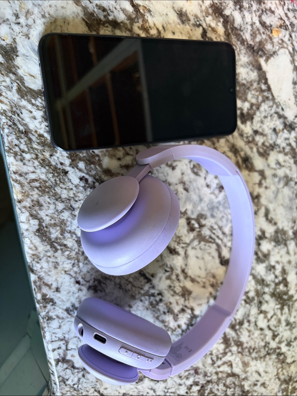 Samsung a15 5g wireless headphones + case bundle